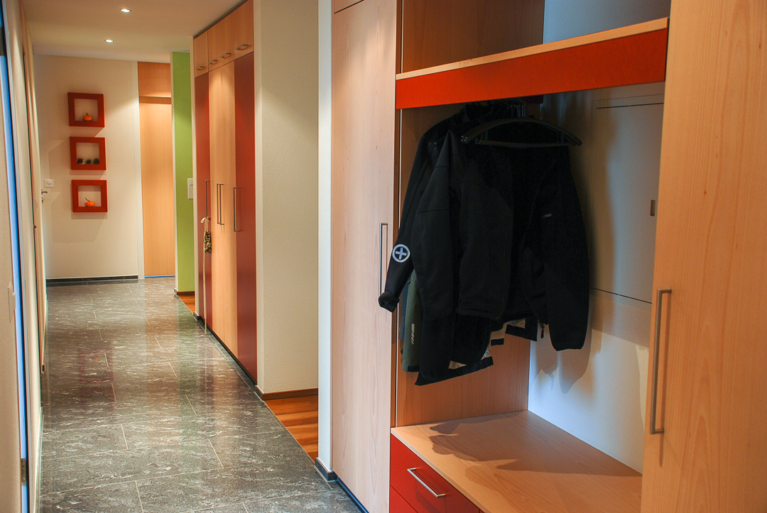 Schränke › Schreinerei Röthlin